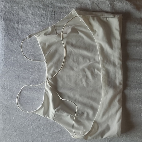 Open Crossback Cropped Tank - Picture 2 of 2